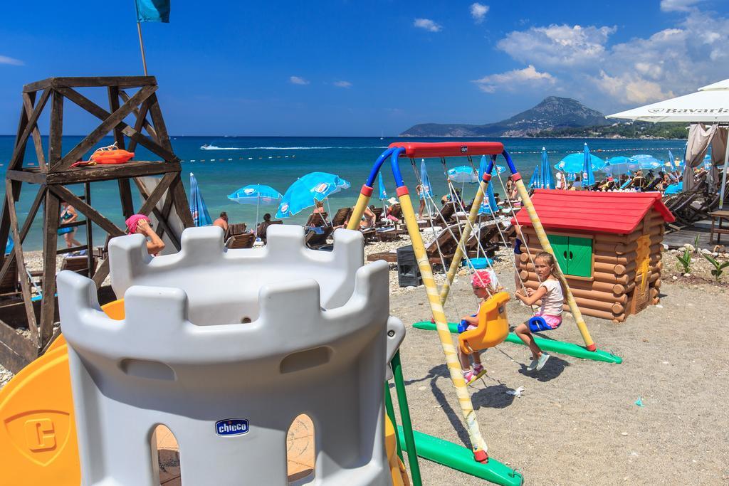 Apartments Kuce Lekovica Beach & Snack Bar- Bistro Ngoại thất bức ảnh