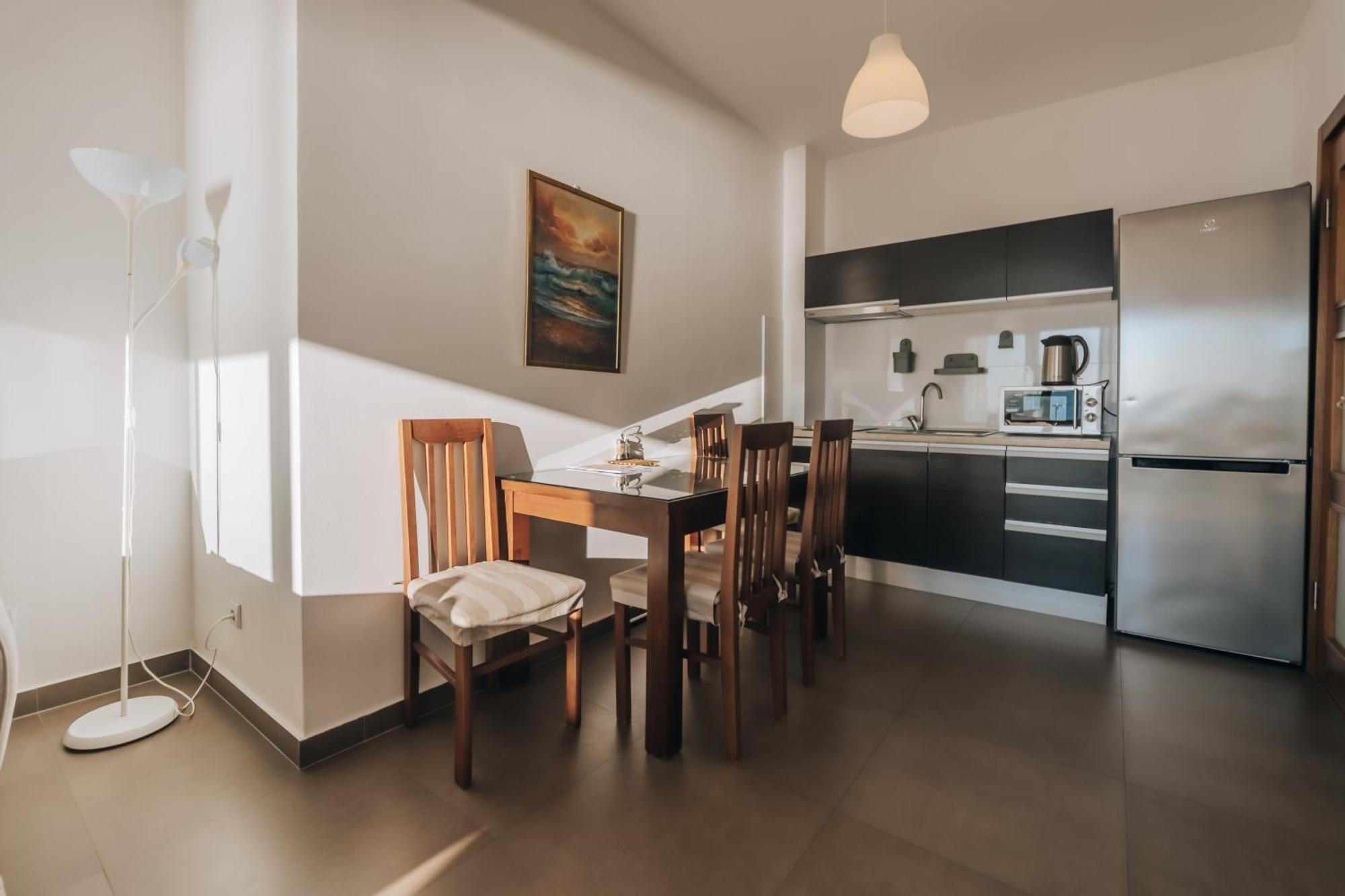 Apartments Kuce Lekovica Beach & Snack Bar- Bistro Phòng bức ảnh