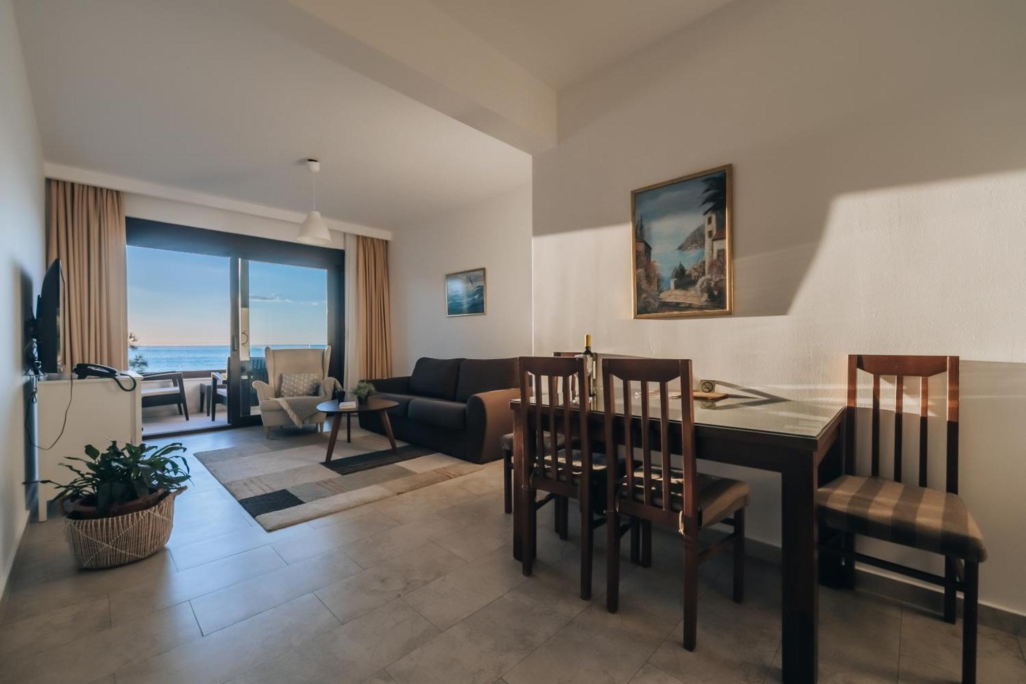 Apartments Kuce Lekovica Beach & Snack Bar- Bistro Phòng bức ảnh