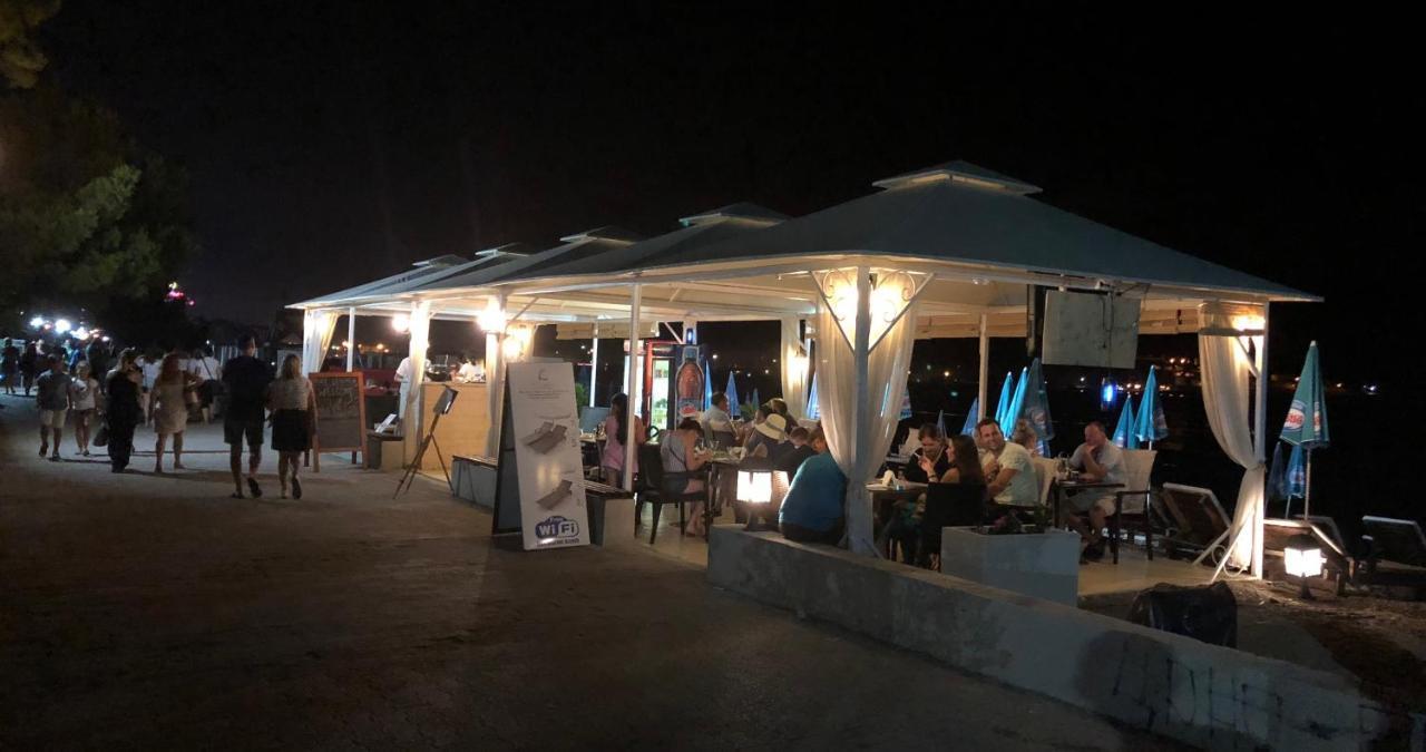 Apartments Kuce Lekovica Beach & Snack Bar- Bistro Ngoại thất bức ảnh