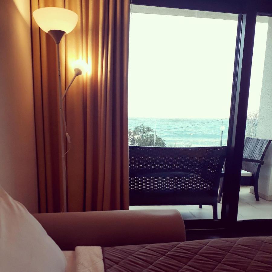 Apartments Kuce Lekovica Beach & Snack Bar- Bistro Ngoại thất bức ảnh